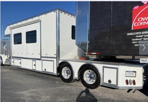 2022 Peterbilt 379 5150 Toterhome, 41K Miles, X-15 Cummins 565HP, 18 Speed Automatic, Awesome Coach - Image 3